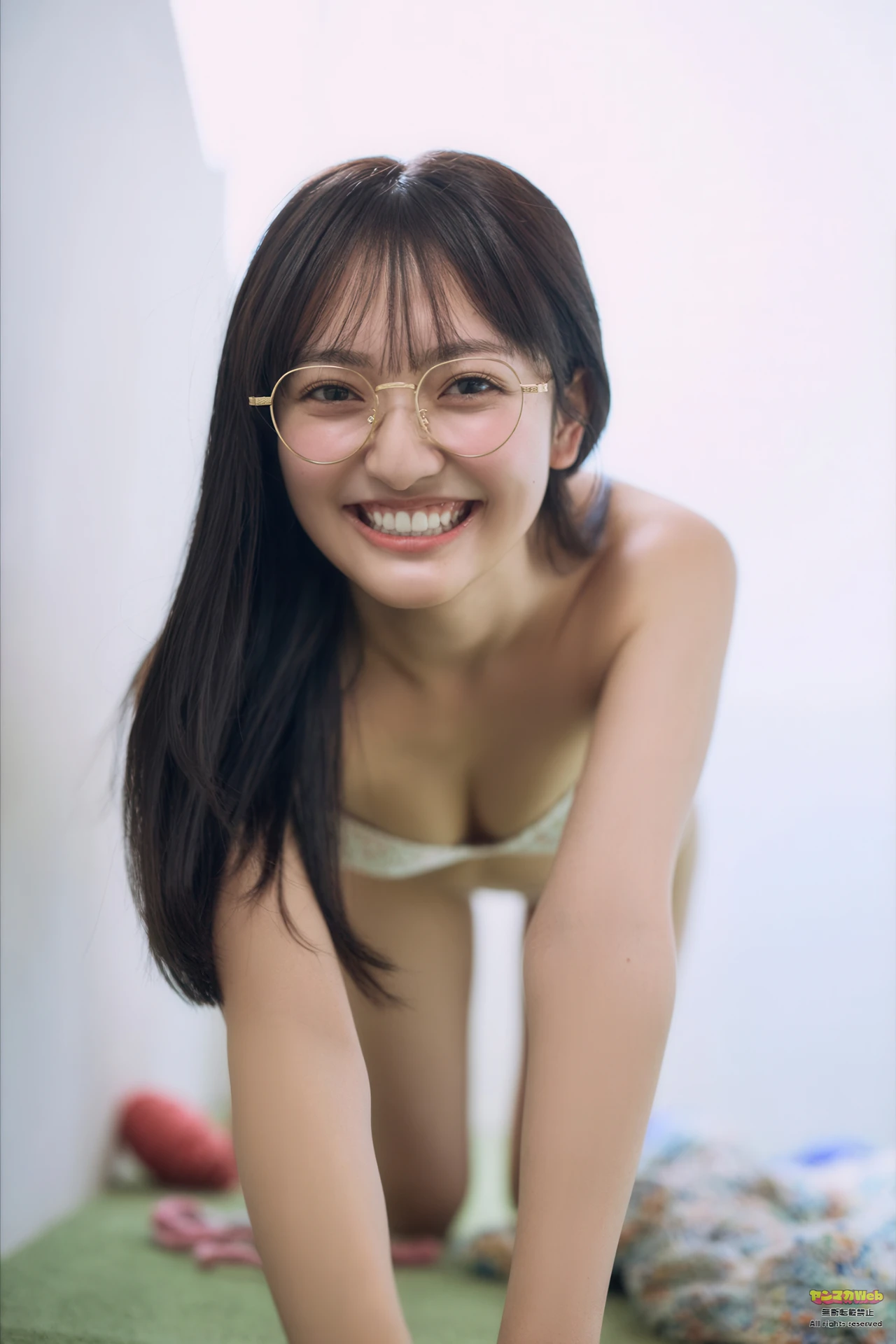Sora Maruya まるやそら, Young Magazine 2026 No.16 (ヤングマガジン 2026年16号) - P15