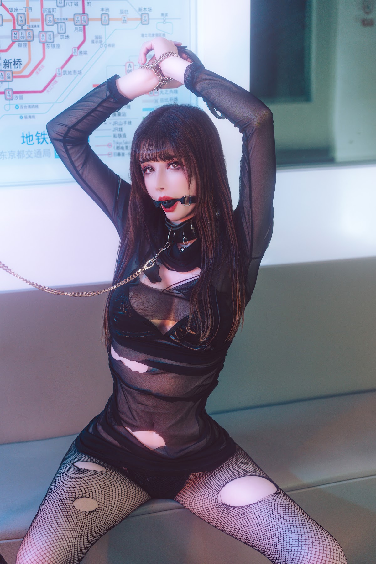 Coser@鹿八岁 – 地铁の调教 - P34