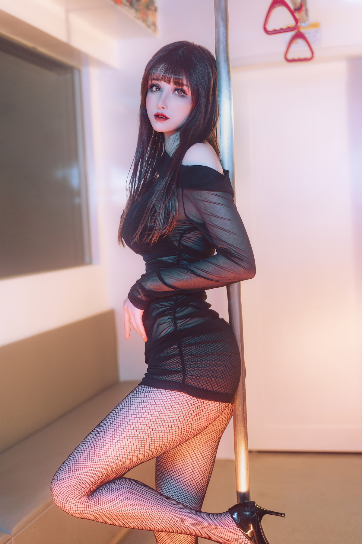 Coser@鹿八岁 – 地铁の调教 - P6
