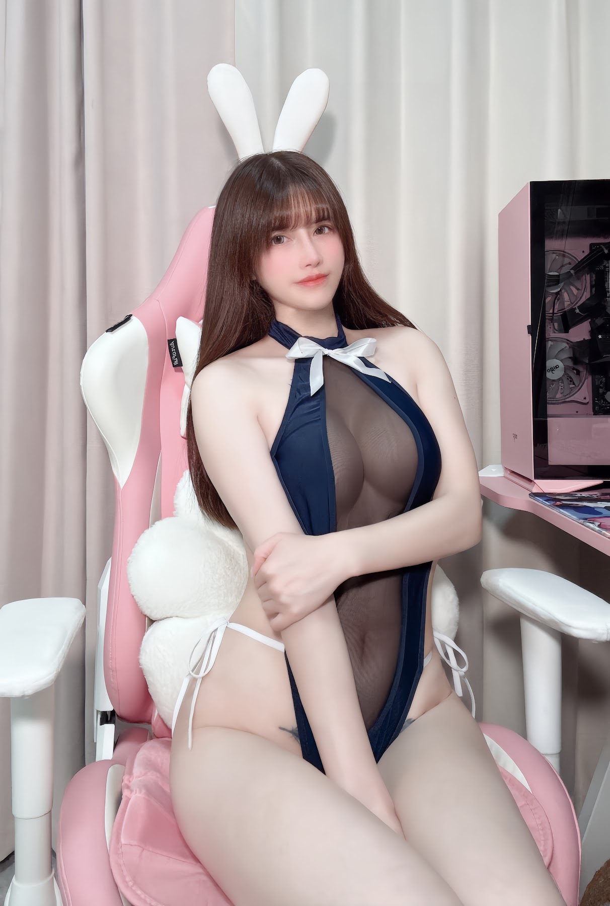 Coser@鹿八岁 – 宅女泳衣 - P1