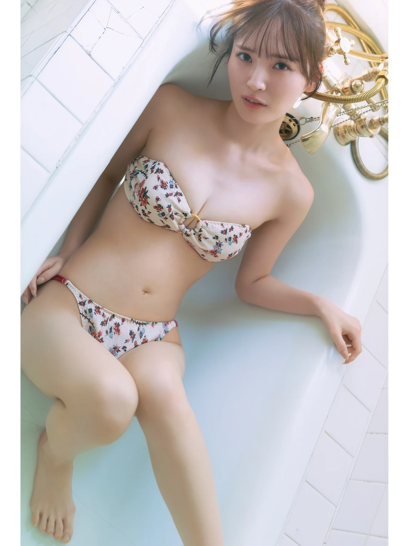 Yura Yura 由良ゆら, デジタル限定 YJ PHOTO BOOK 「“ゆらゆら”しないの……？」 Set.01 - P18