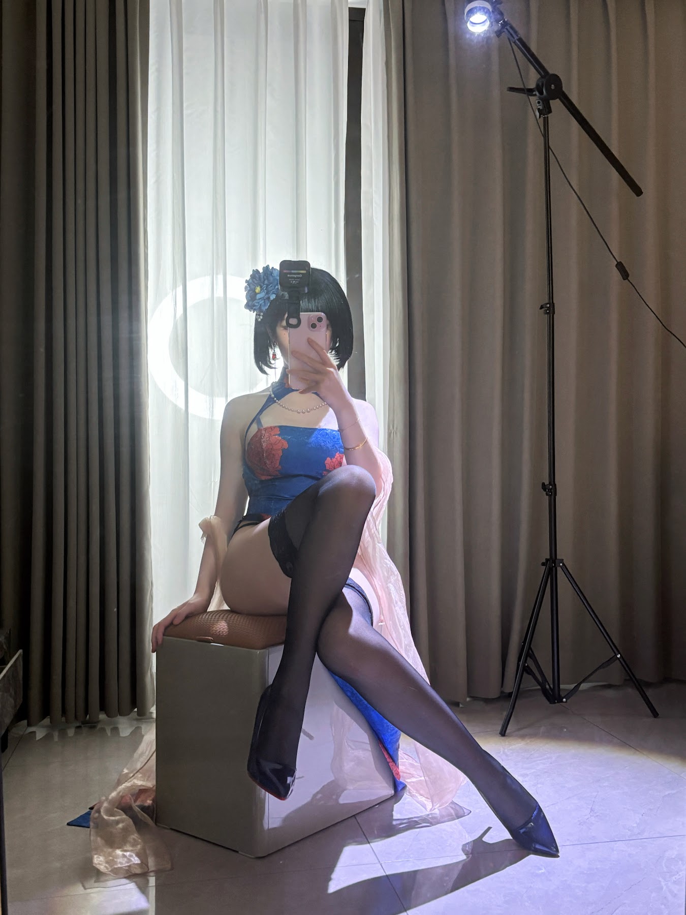 Coser@一小央泽 (yixiaoyangze) – 建武 旗袍 - P50