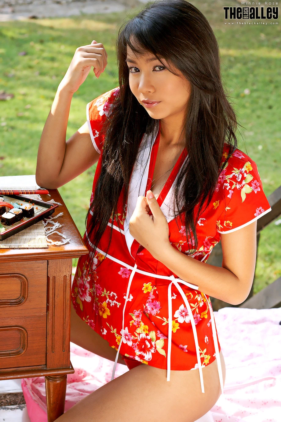 Minnie Rose – The Black Alley Photobook Set.01 - P6