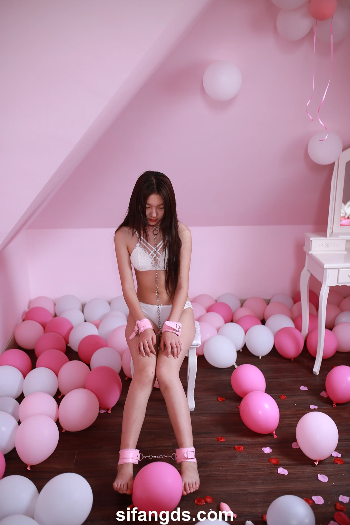 小可爱 – 隔壁班的那个女孩 白嫩清纯校花 全尺度私拍 Set.01 - P3