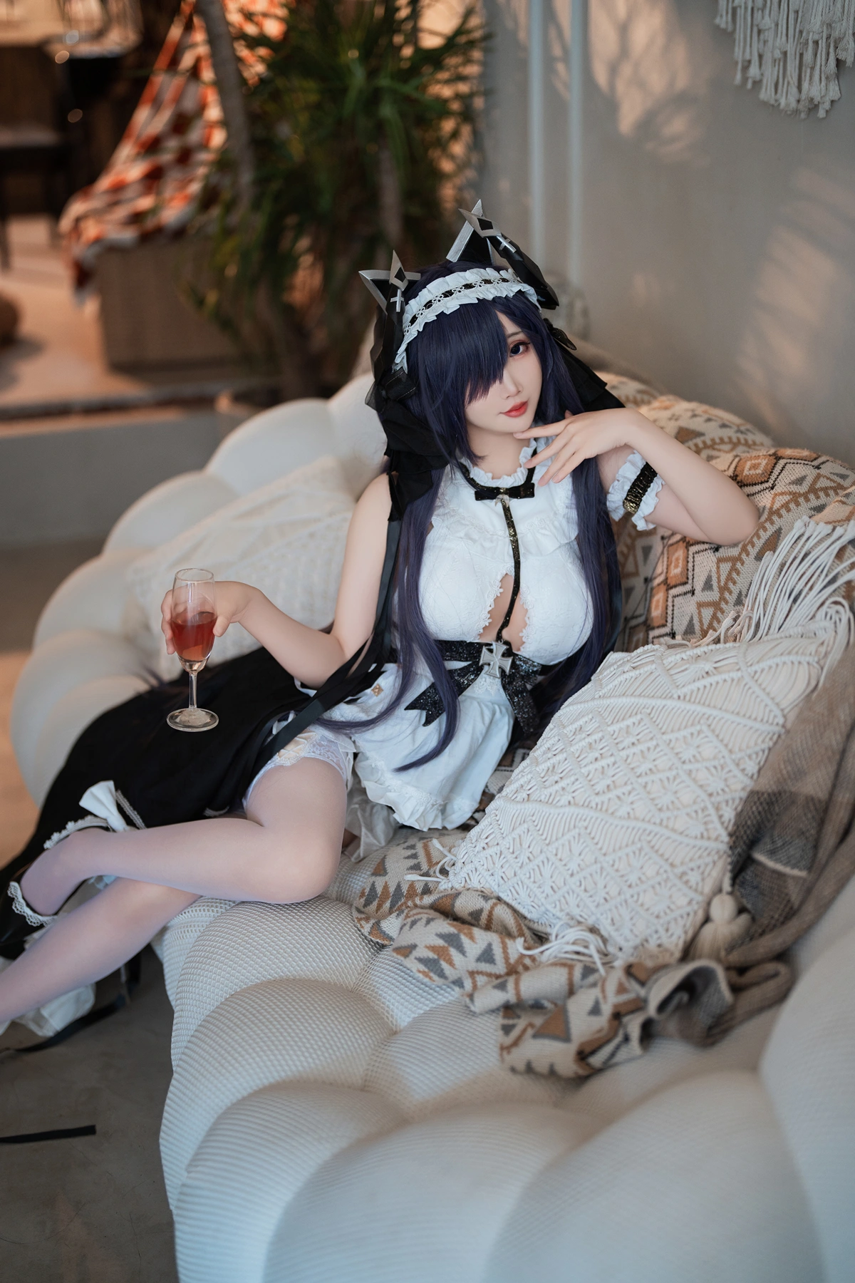 Cosplay 面饼仙儿 – 碧蓝航线 奥古斯特 女仆 – 公主连结Re：Dive 宵滨深月 - P9