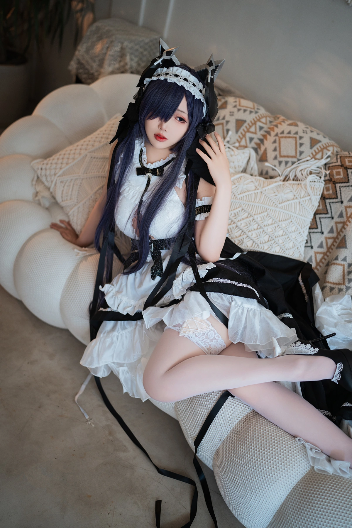 Cosplay 面饼仙儿 – 碧蓝航线 奥古斯特 女仆 – 公主连结Re：Dive 宵滨深月 - P16