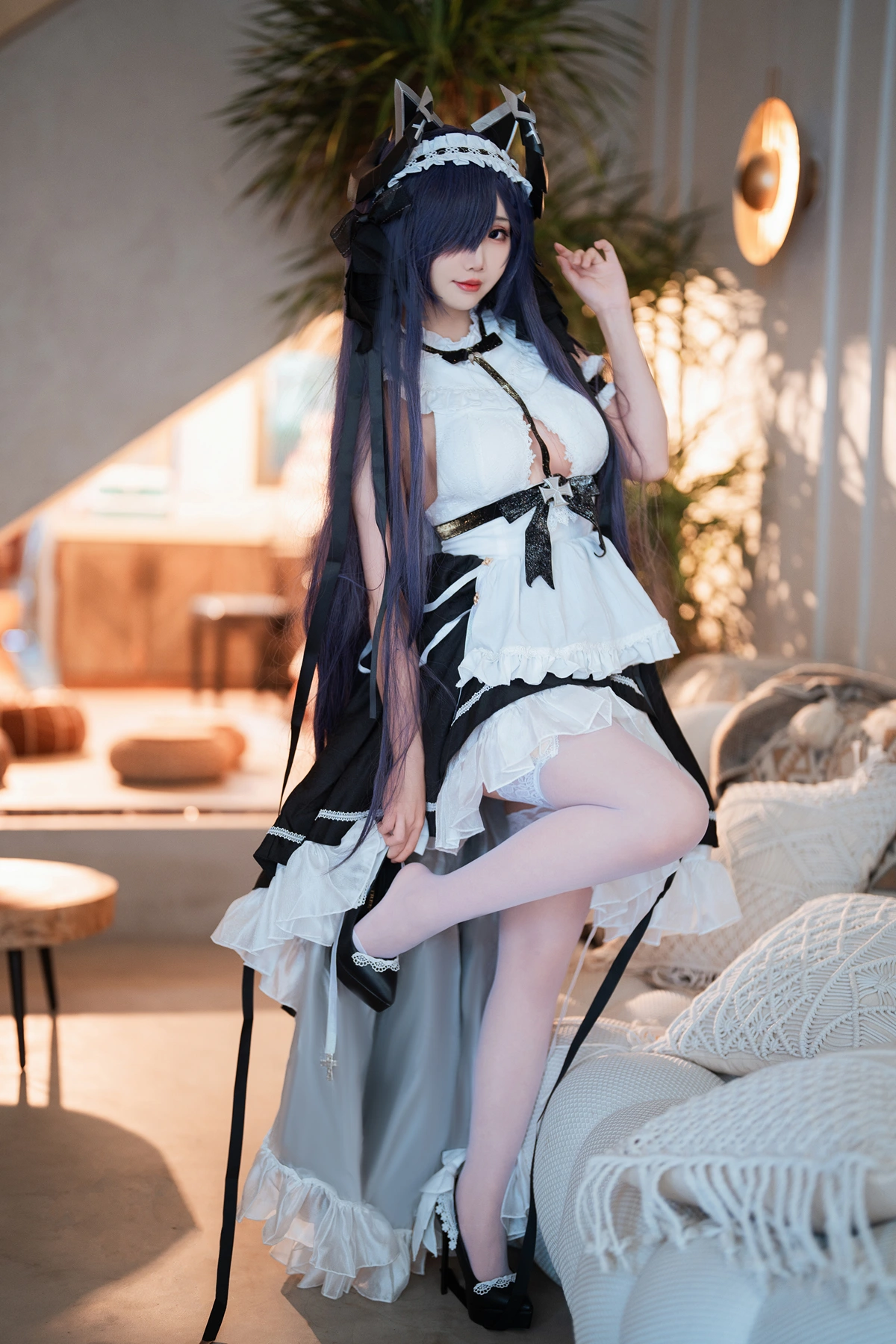 Cosplay 面饼仙儿 – 碧蓝航线 奥古斯特 女仆 – 公主连结Re：Dive 宵滨深月 - P22