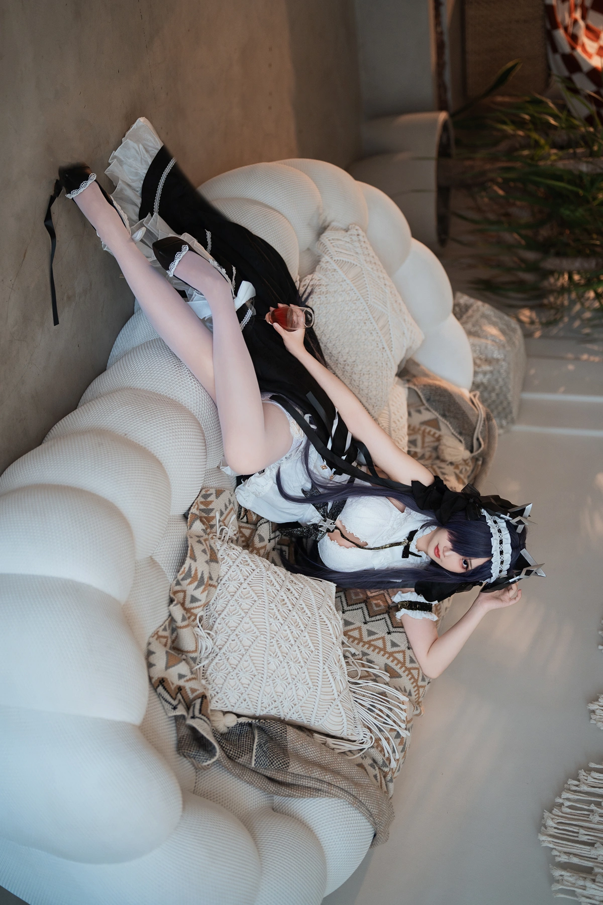 Cosplay 面饼仙儿 – 碧蓝航线 奥古斯特 女仆 – 公主连结Re：Dive 宵滨深月 - P8