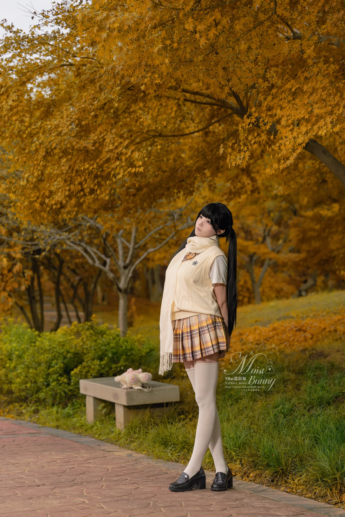 Cosplay 黏黏团子兔 – 冬の邂逅 小舞蹈 - P1