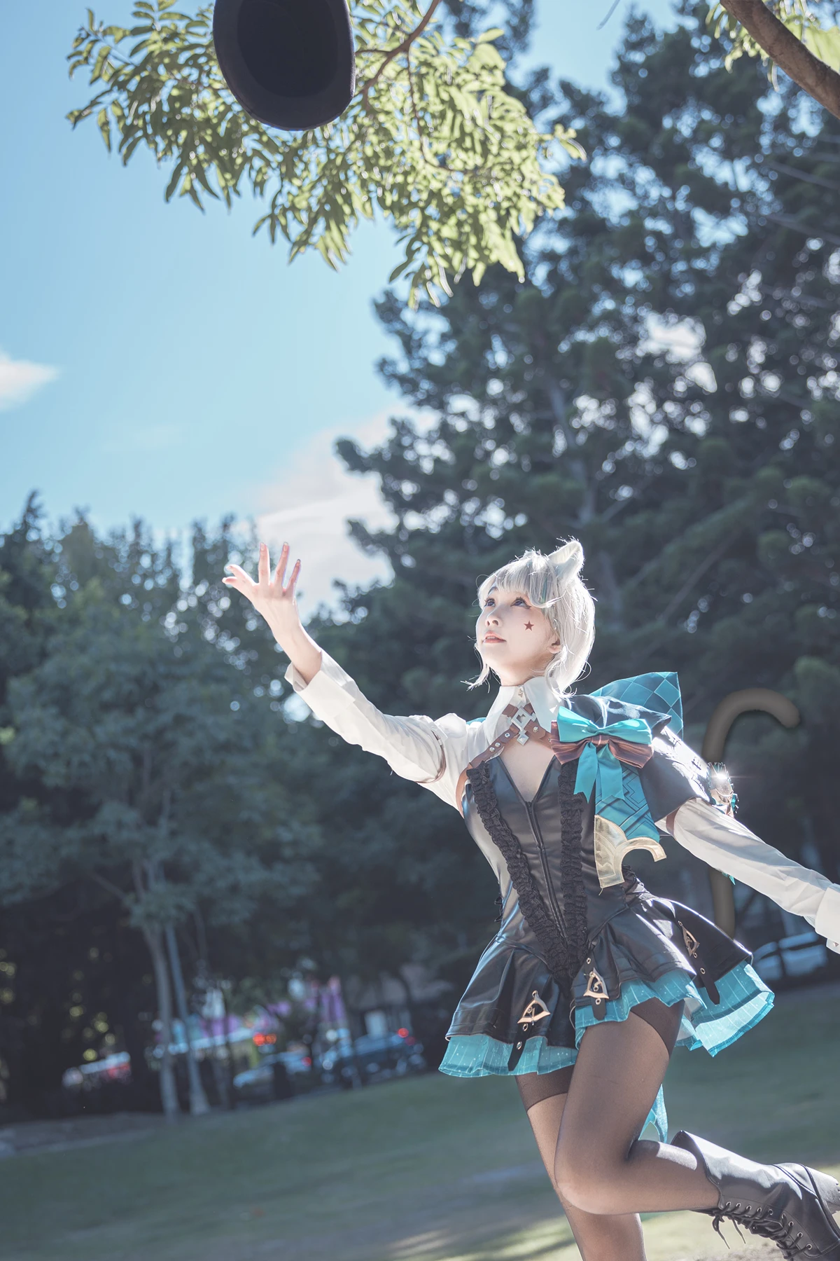 Cosplay 慕慕Momo – 聖女狩宴 御神子朱雀-傲嬌御姐全裸淫乳爆破！ - P3