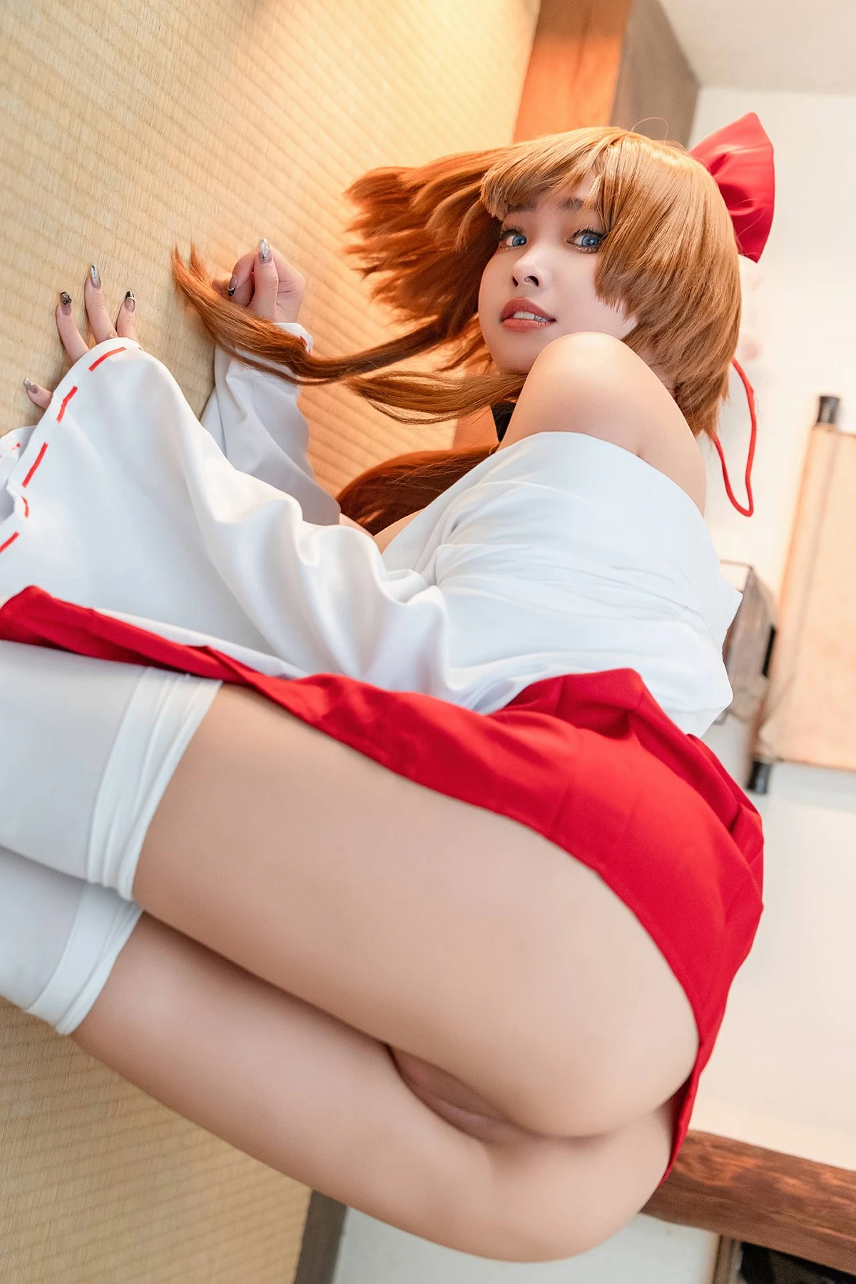 Cosplay 慕慕Momo – 聖女狩宴 御神子朱雀-傲嬌御姐全裸淫乳爆破！ - P42