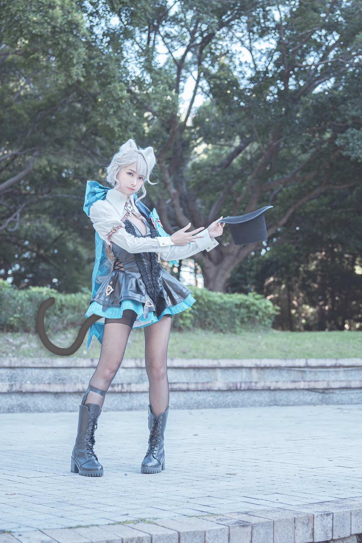 Cosplay 慕慕Momo – 聖女狩宴 御神子朱雀-傲嬌御姐全裸淫乳爆破！ - P4