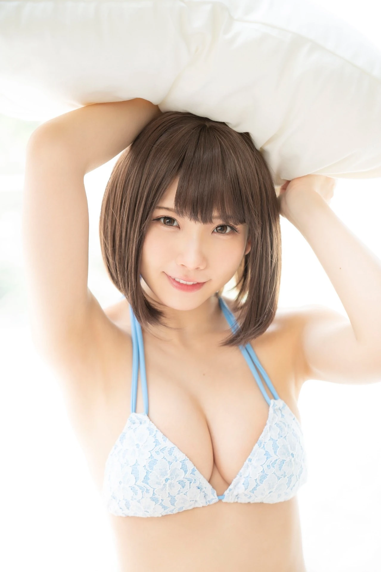 Enako えなこ, 月チャンデジグラ 「極彩色の乙女が目指した風景」 Set.02 - P32
