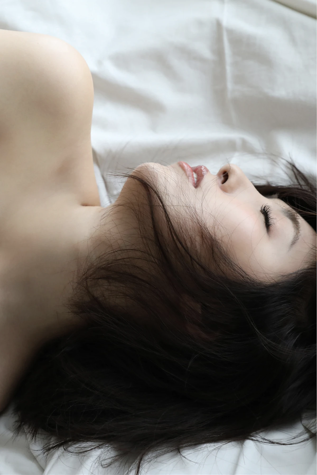 Iroha Yanagi 柳いろは, 写真集 「人妻のイ・ロ・ハ」 - P31