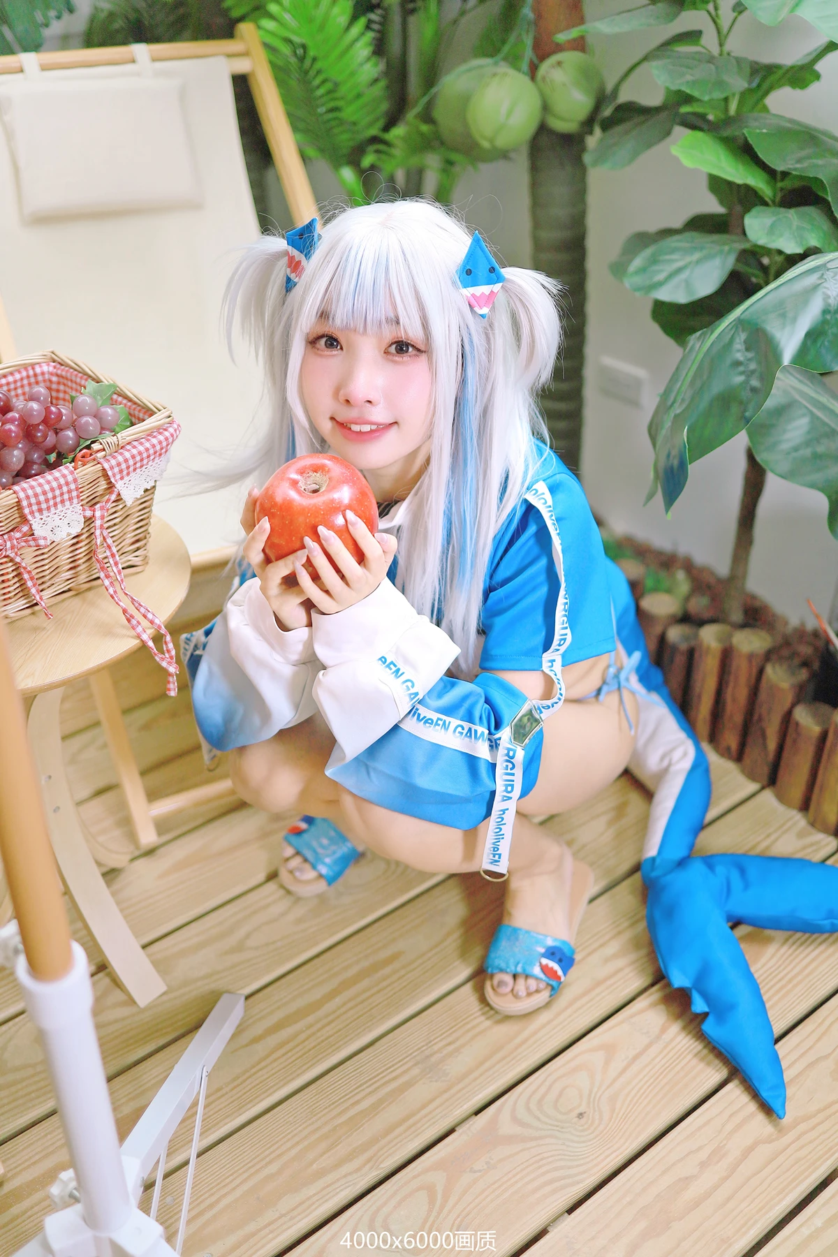 Cosplay 慕慕Momo – 鲨鱼制服 Gura - P1