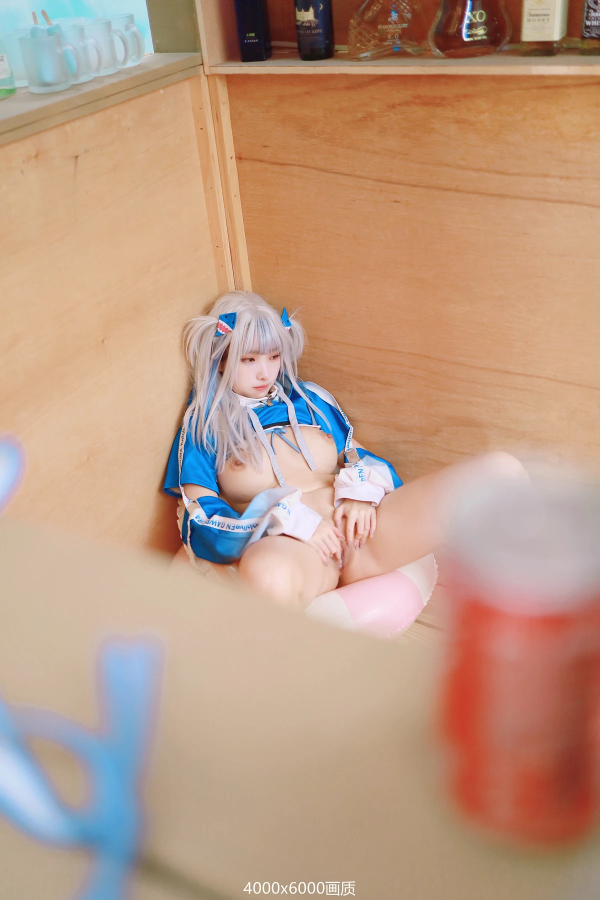 Cosplay 慕慕Momo – 鲨鱼制服 Gura - P32