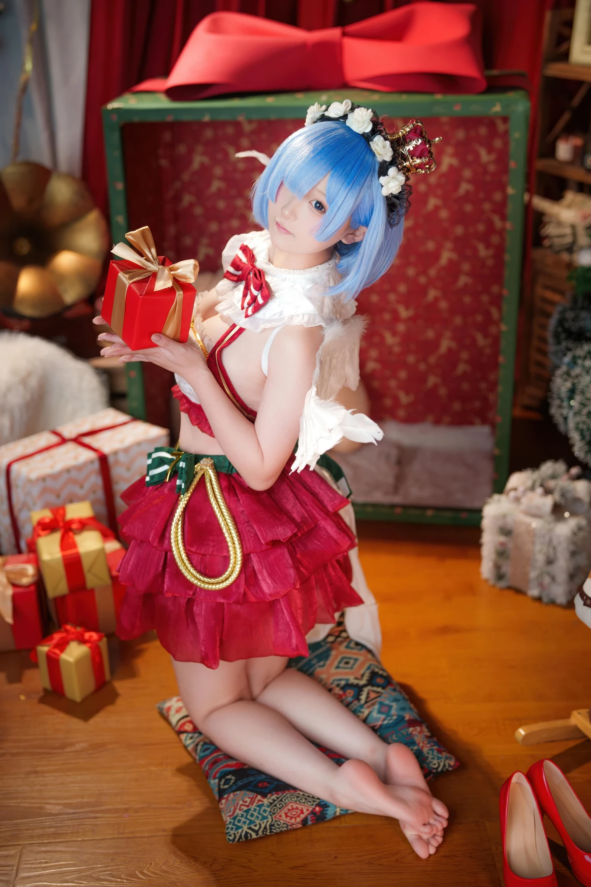 Cosplay Seele麦麦 – 蕾姆 圣诞物语 - P18