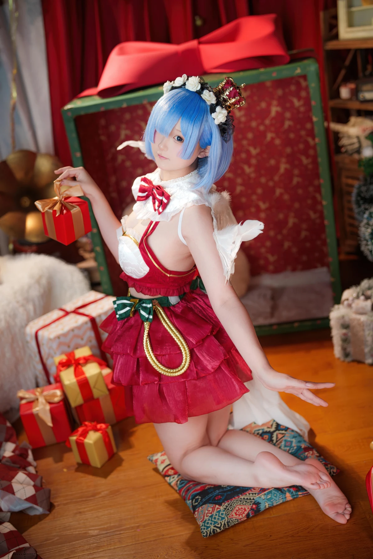 Cosplay Seele麦麦 – 蕾姆 圣诞物语 - P22