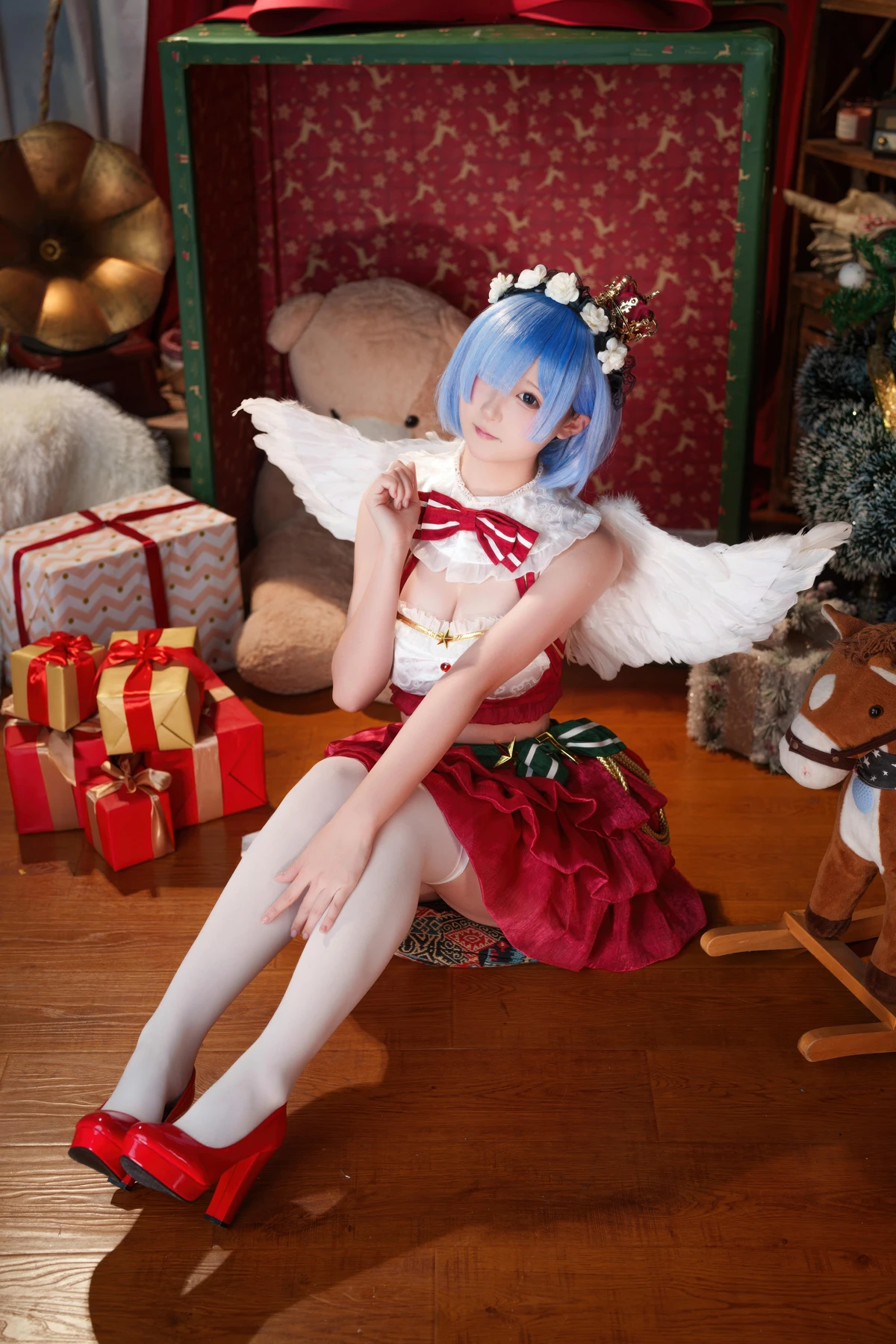 Cosplay Seele麦麦 – 蕾姆 圣诞物语 - P2