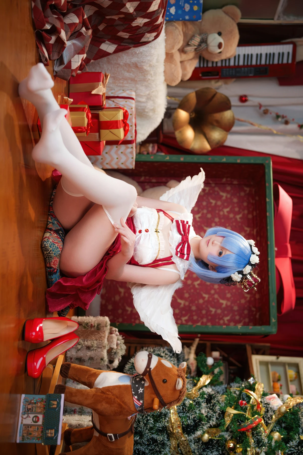 Cosplay Seele麦麦 – 蕾姆 圣诞物语 - P44