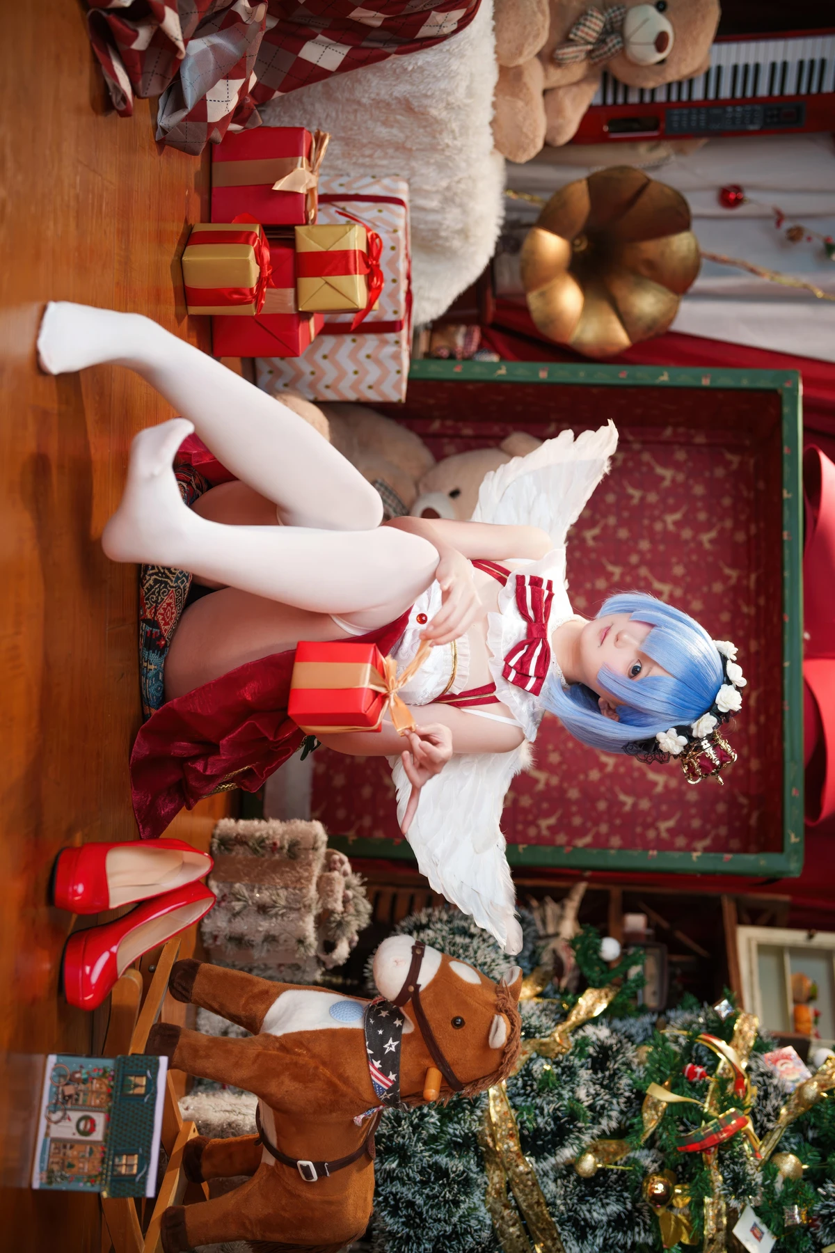 Cosplay Seele麦麦 – 蕾姆 圣诞物语 - P7