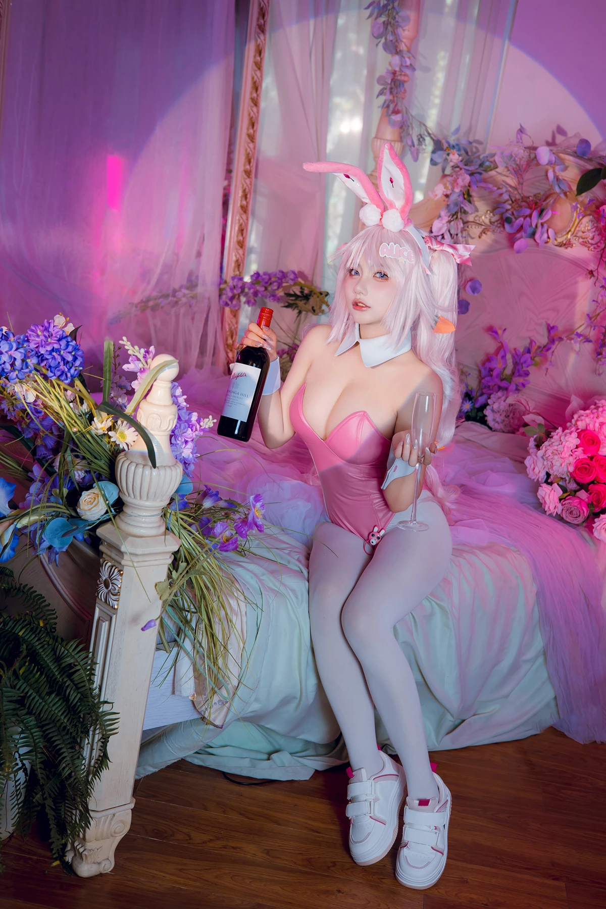 Cosplay 是一只熊仔吗 – Nikke爱丽丝兔女郎 - P44