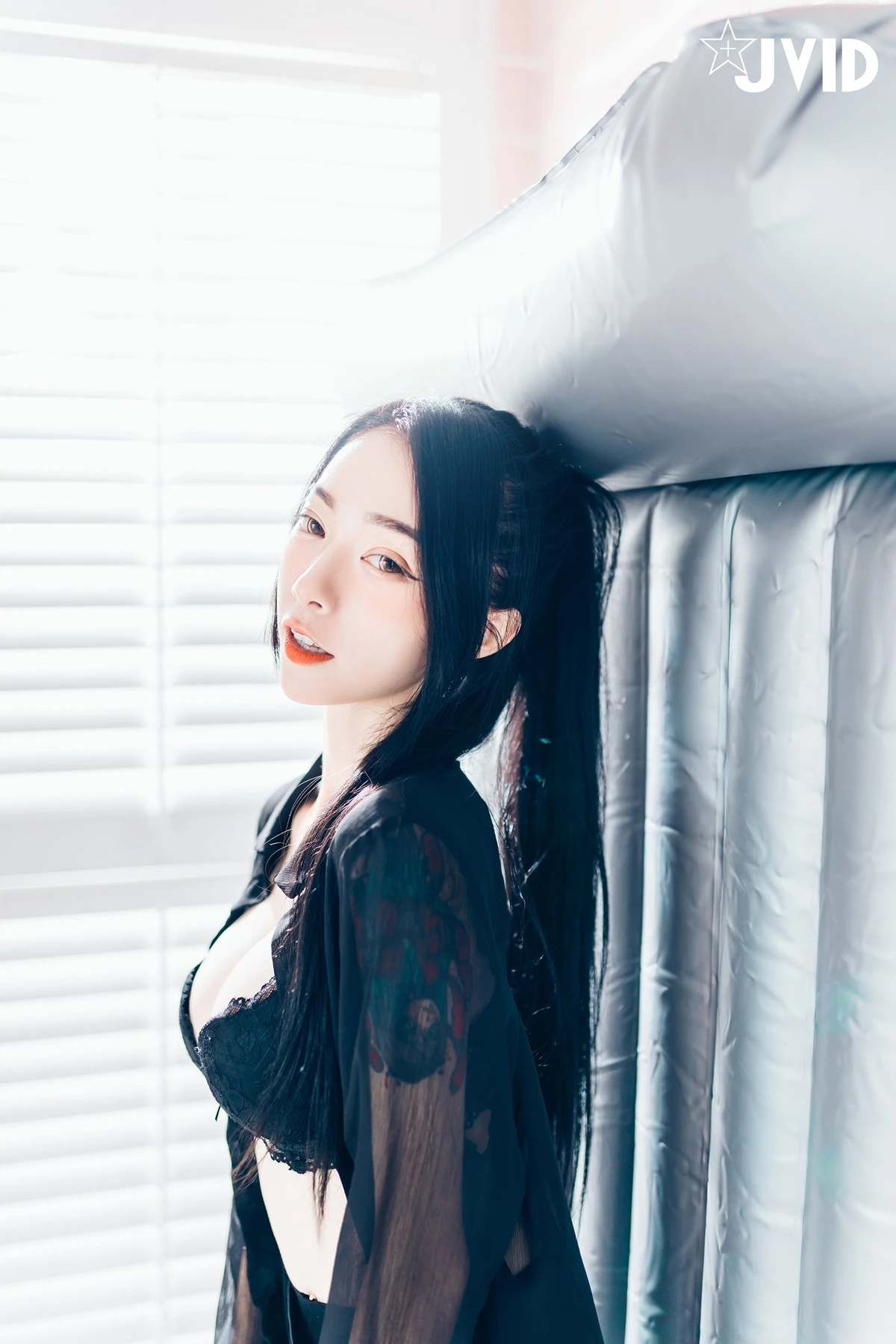 JVID Lele 樂樂 & 飄飄哥 – 上司新人下属 无内黑丝终极奥义 Set.01 - P29