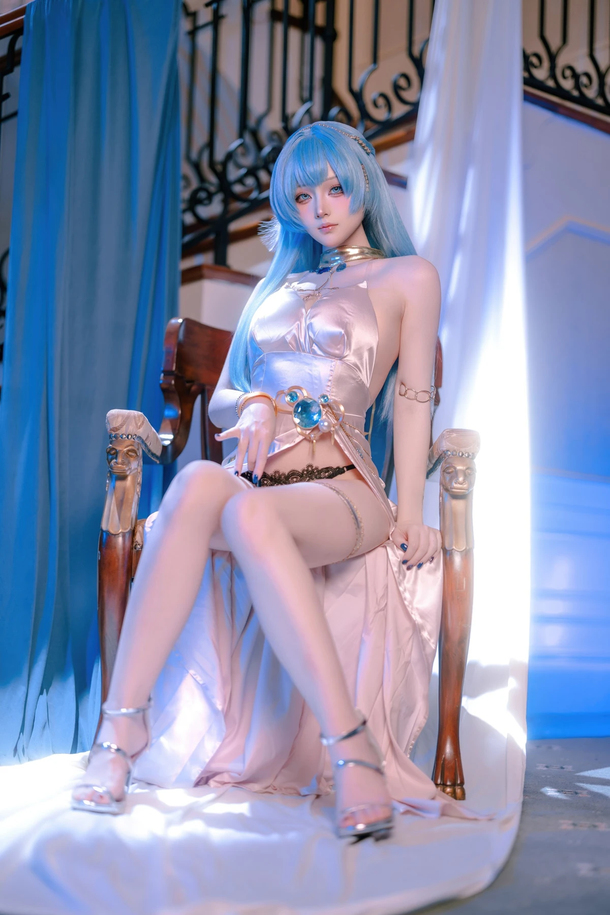 Cosplay 屿鱼 – 胜利女神 妮姬 海伦 礼服 - P11