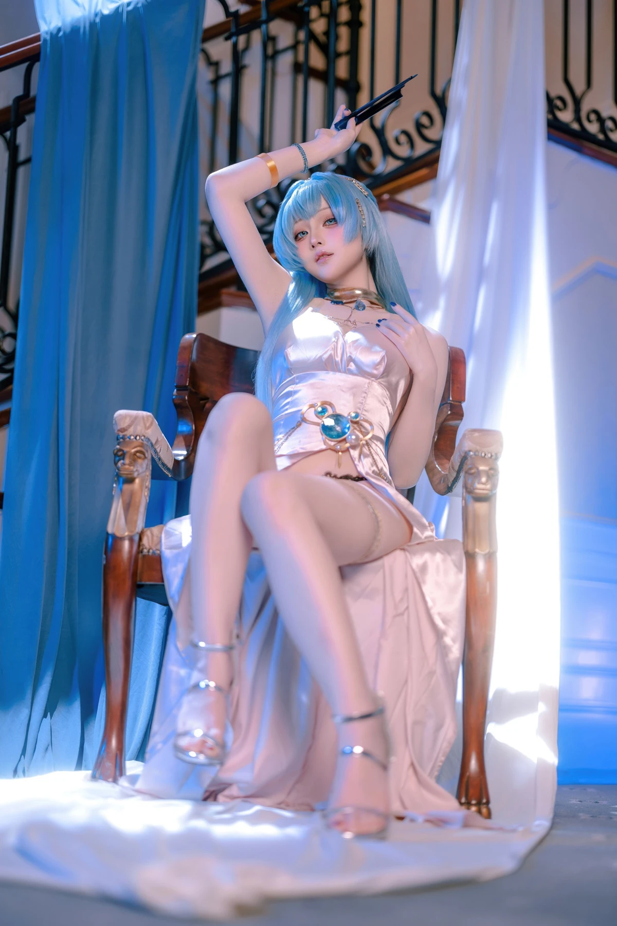Cosplay 屿鱼 – 胜利女神 妮姬 海伦 礼服 - P7