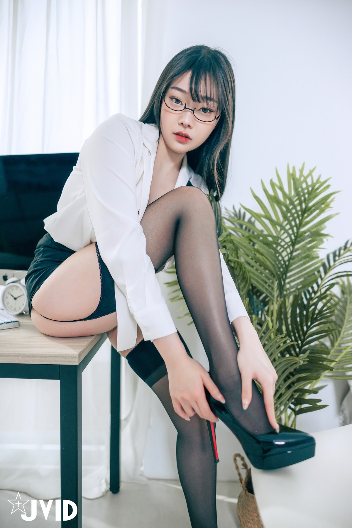[JVID] 苡昕Slivia – 超巨乳女秘書 - P34
