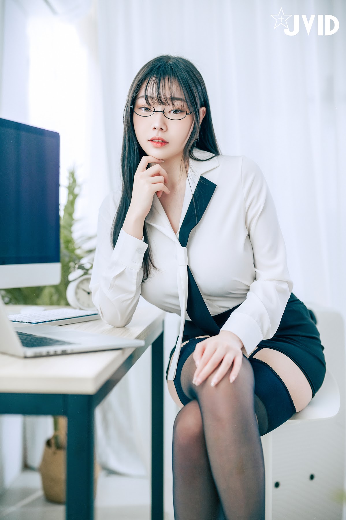[JVID] 苡昕Slivia – 超巨乳女秘書 - P3