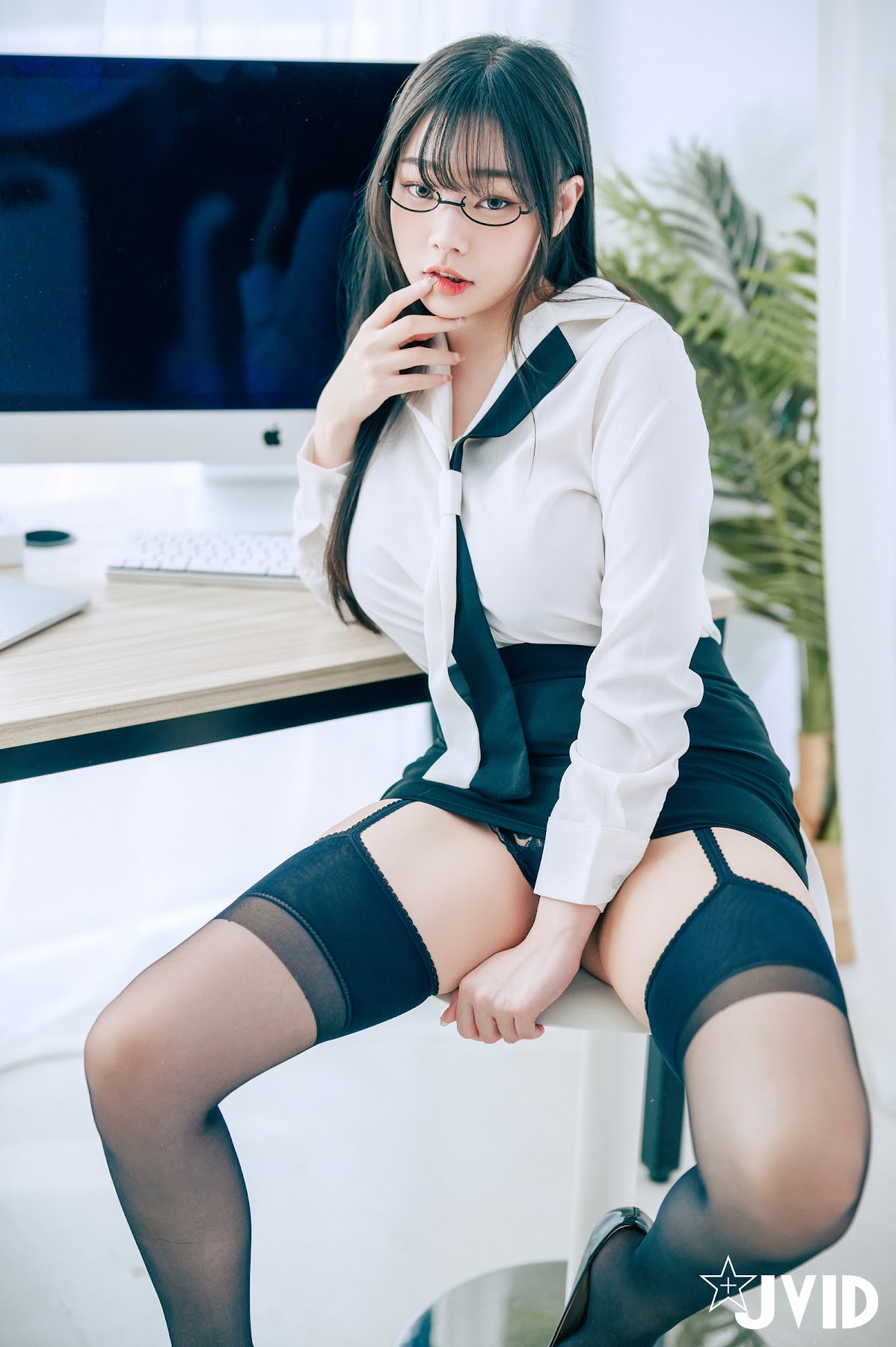 [JVID] 苡昕Slivia – 超巨乳女秘書 - P5