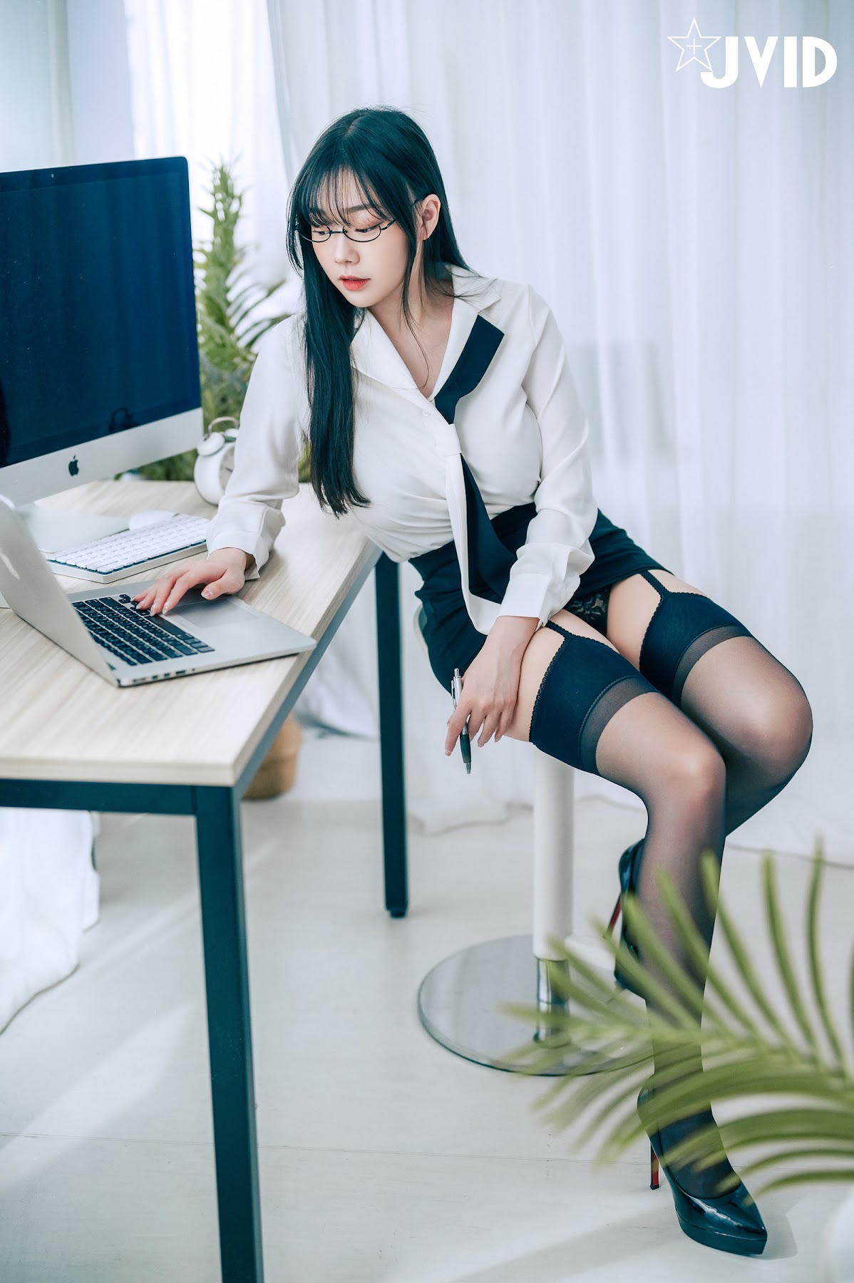 [JVID] 苡昕Slivia – 超巨乳女秘書 - P6