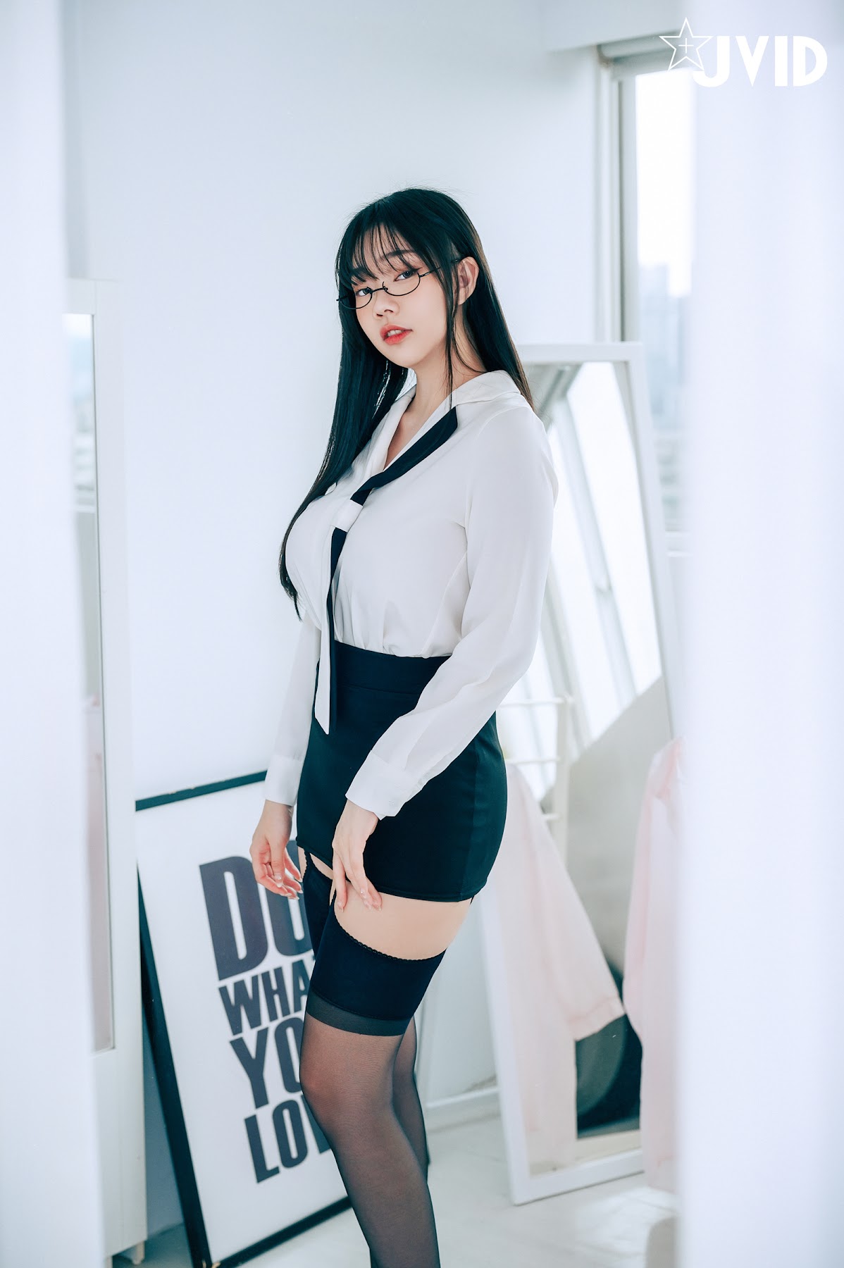 [JVID] 苡昕Slivia – 超巨乳女秘書 - P97