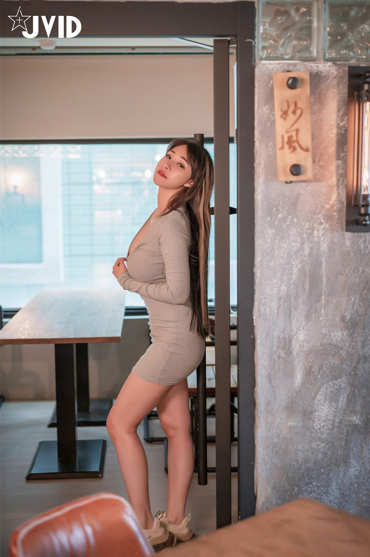 [JVID] Lele 樂樂 – 寂寞旅人咖啡馆 - P45