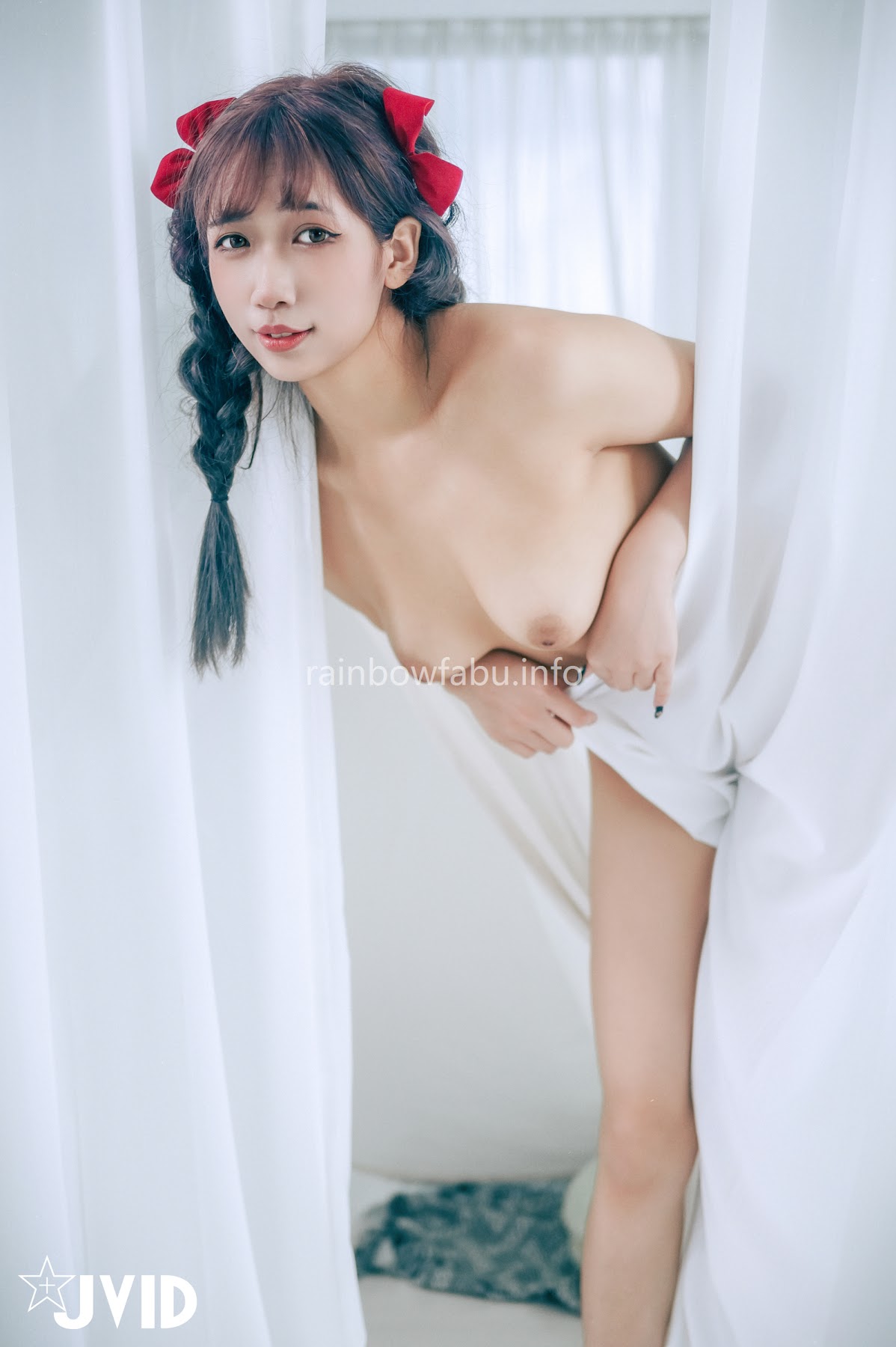 [JVID] 吳紫欣 – 戀愛感爆棚的野餐約會－紫欣❤️女友洋裝的肩帶滑下來了😳那乾脆就別穿了吧😍 - P6