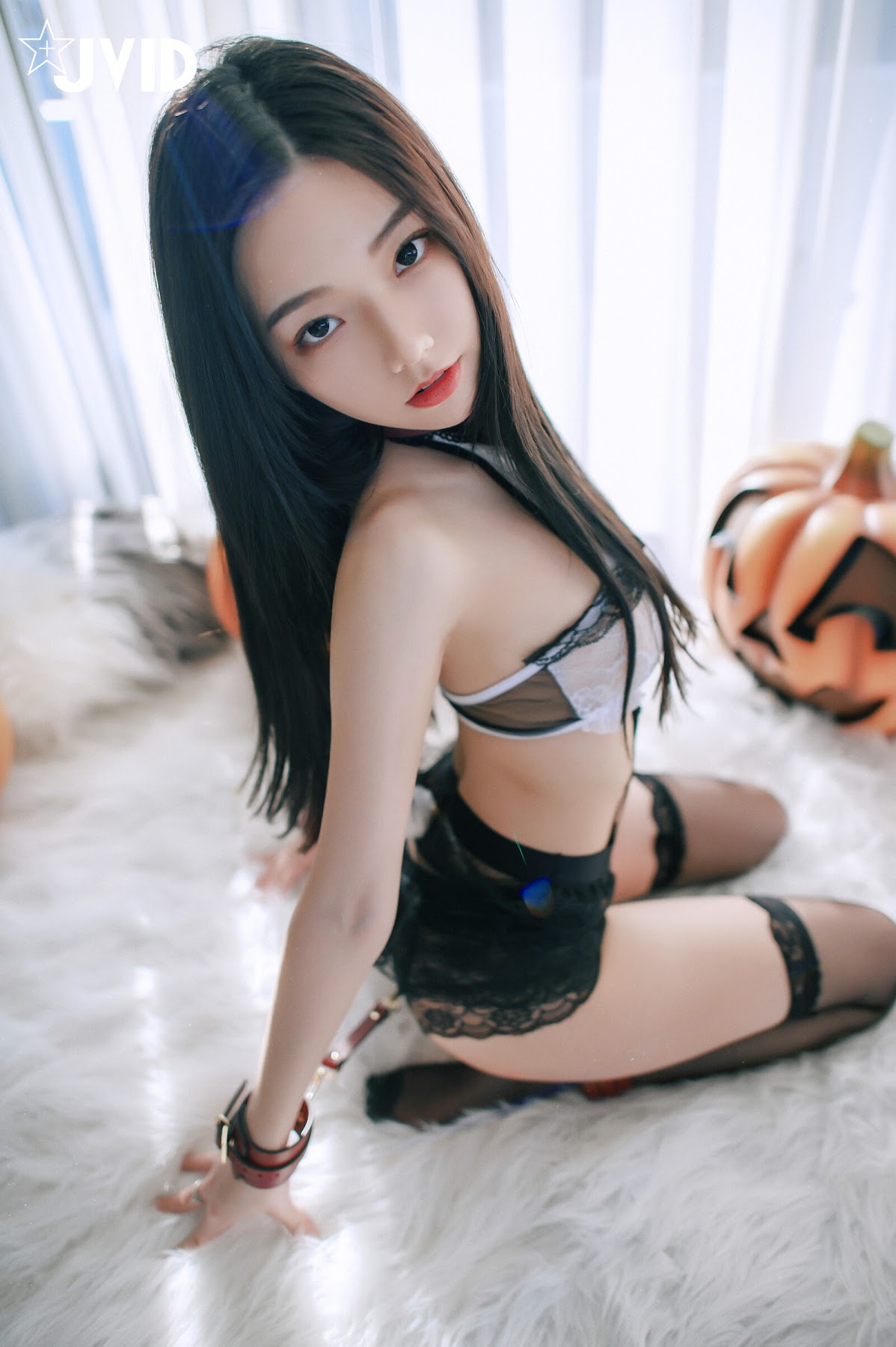 [JVID] 啾啾 – 学妹化身恶魔兔兔 - P73