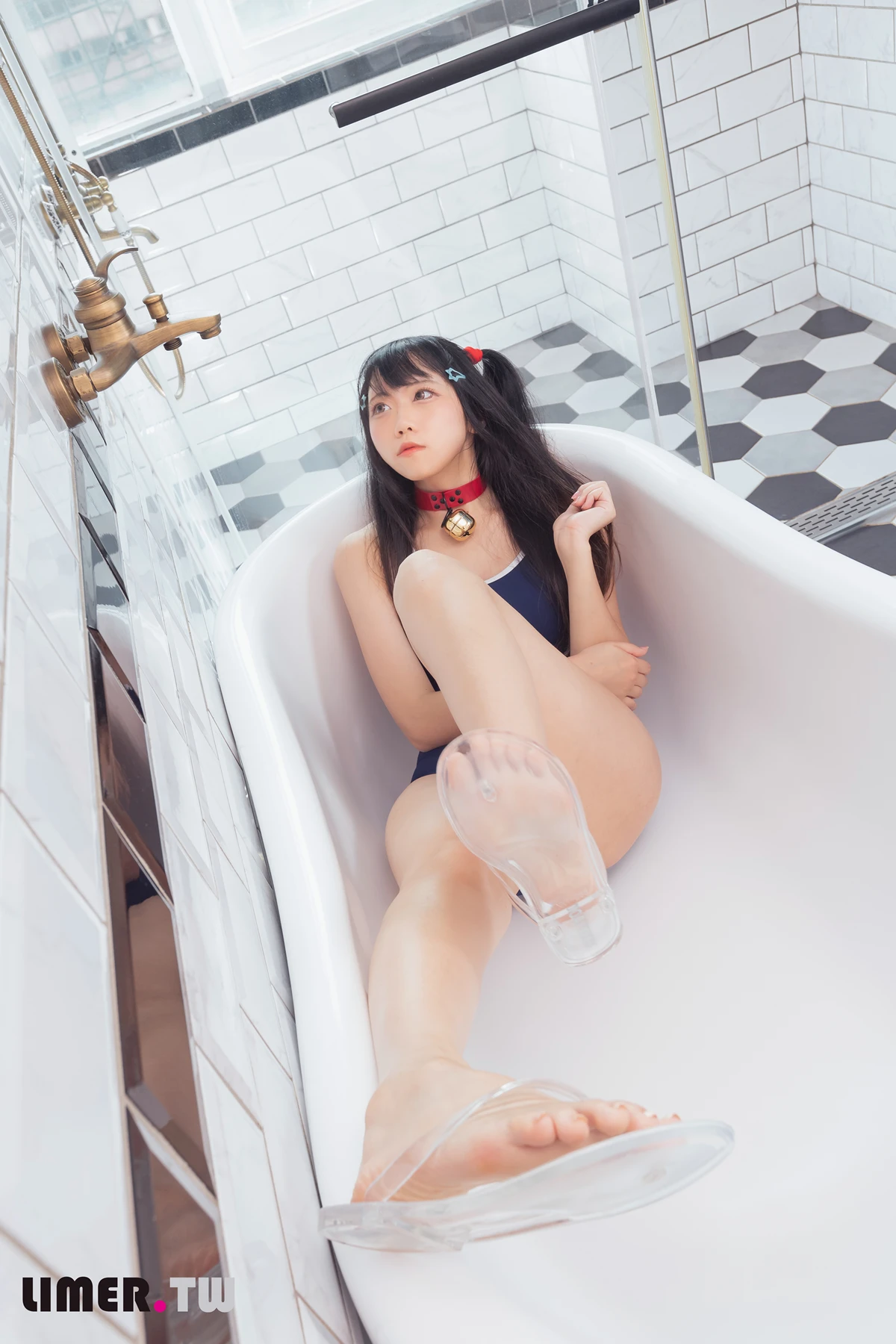Linnco, Limerence Photobook No.001 Set.01 - P18