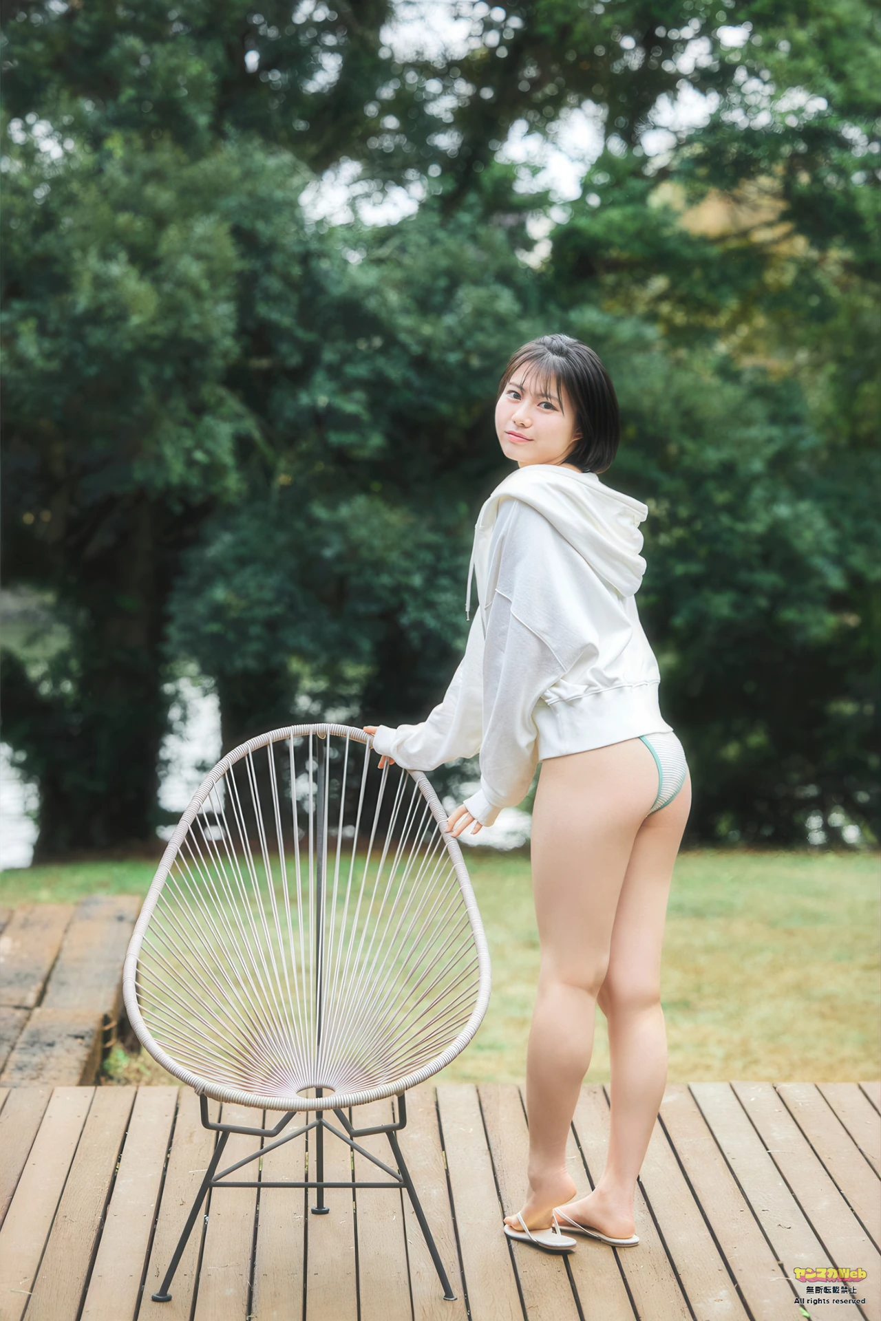 Misato Tominaga 冨永実里, Young Magazine 2026 No.17 (ヤングマガジン 2026年17号) - P14