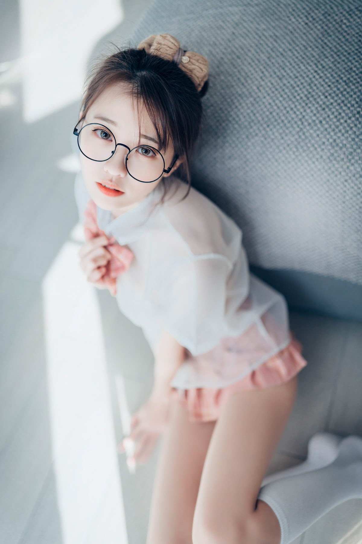 [JVID] 妍妍 Angel – 女孩在trasmart制服與眼鏡 - P10