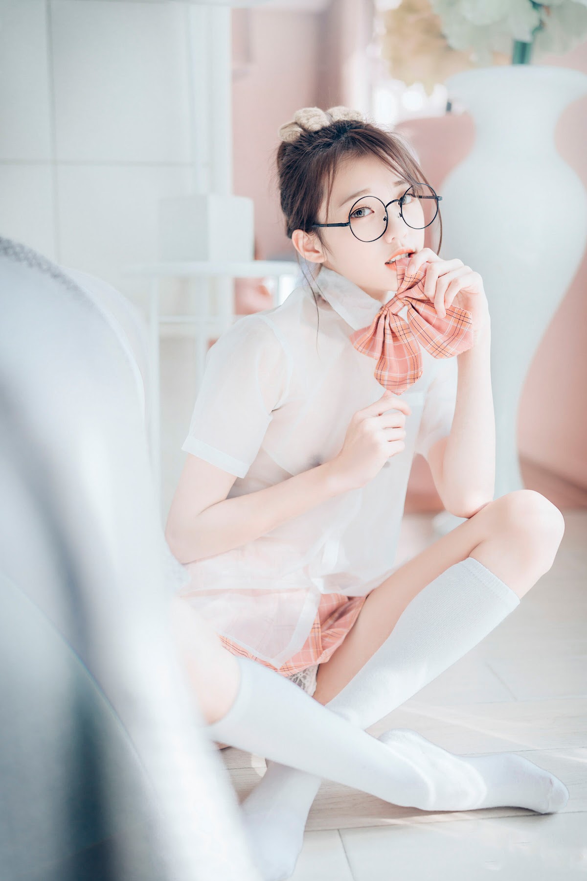 [JVID] 妍妍 Angel – 女孩在trasmart制服與眼鏡 - P21