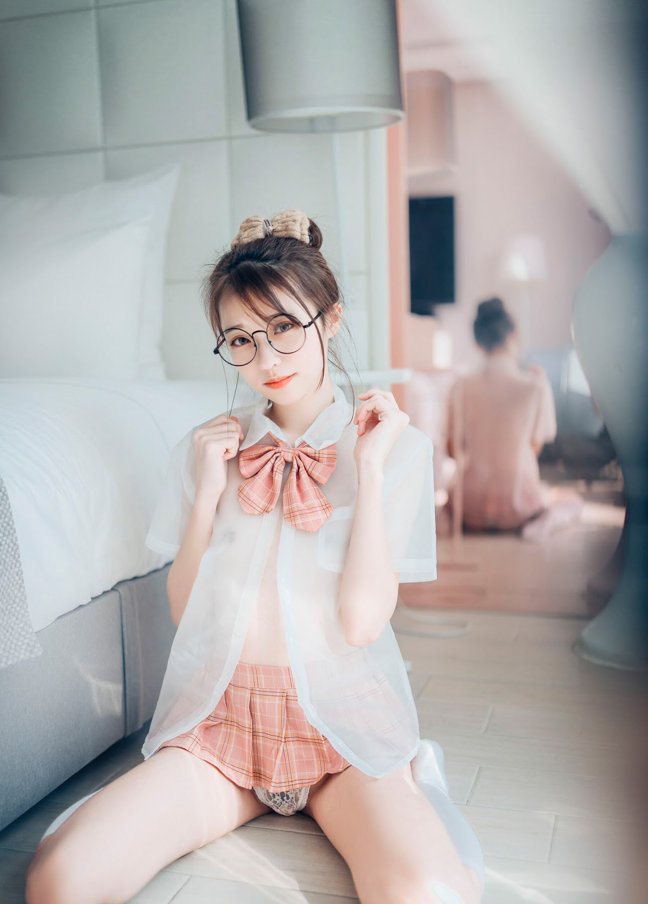 [JVID] 妍妍 Angel – 女孩在trasmart制服與眼鏡 - P24