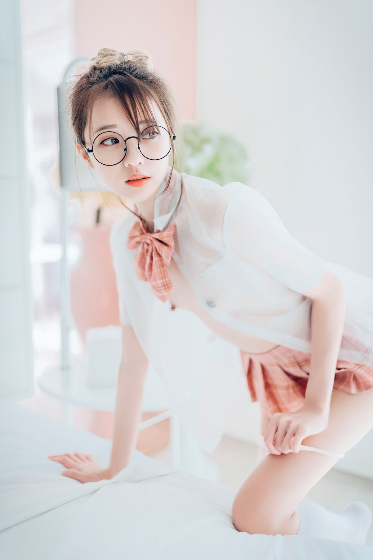 [JVID] 妍妍 Angel – 女孩在trasmart制服與眼鏡 - P31