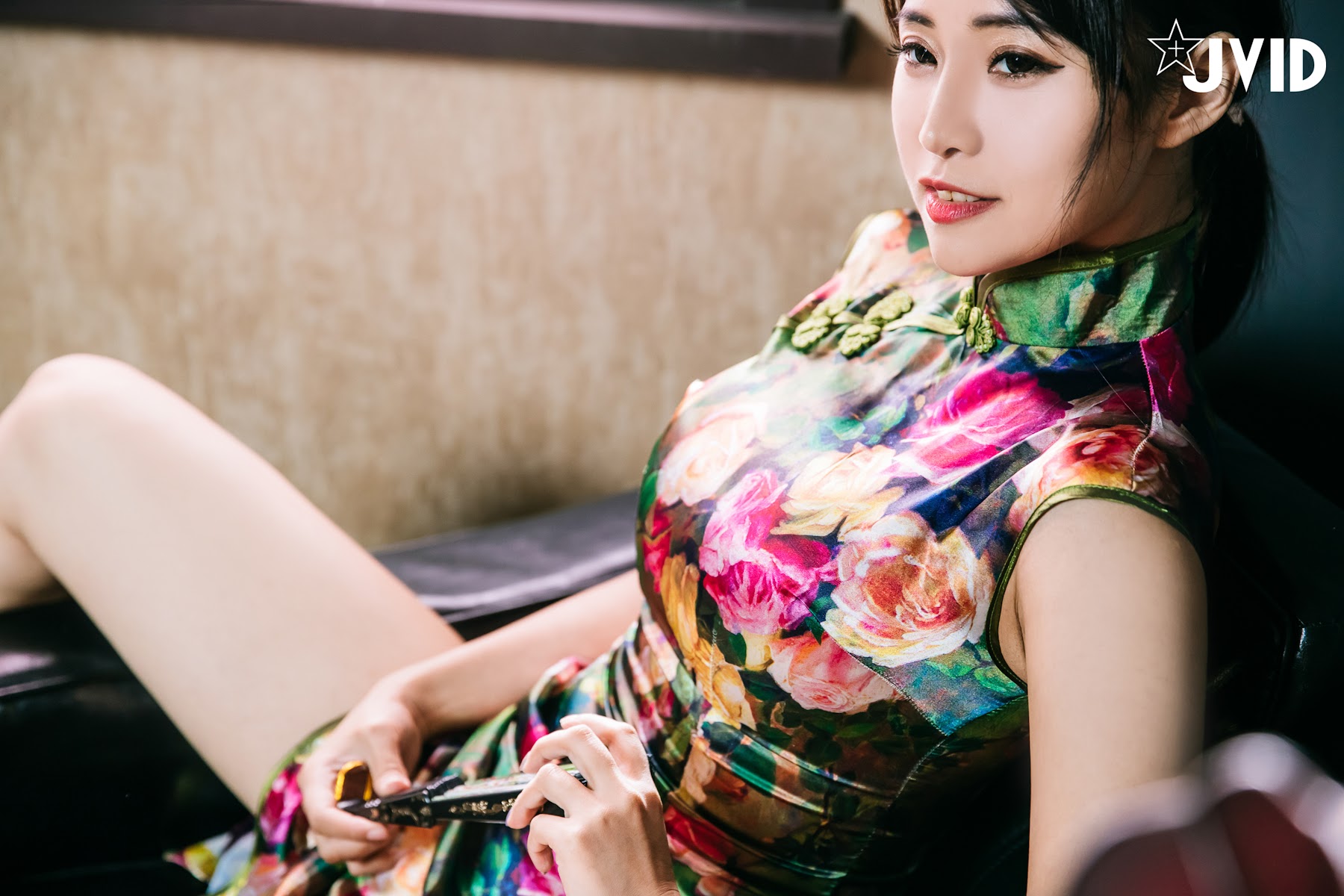 [JVID] Lele 樂樂 – 性感女神樂樂旗袍裝 - P16