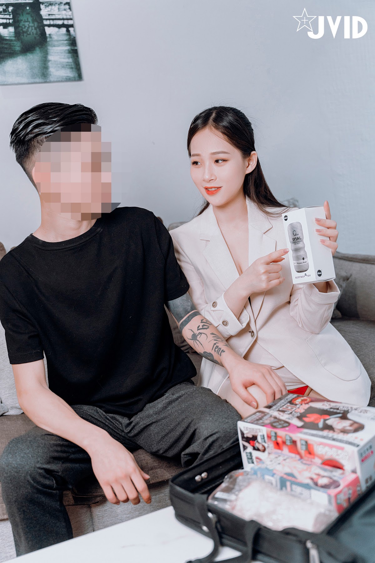 [JVID] 婕咪 Juice – 飛機杯到府推銷員 - P65