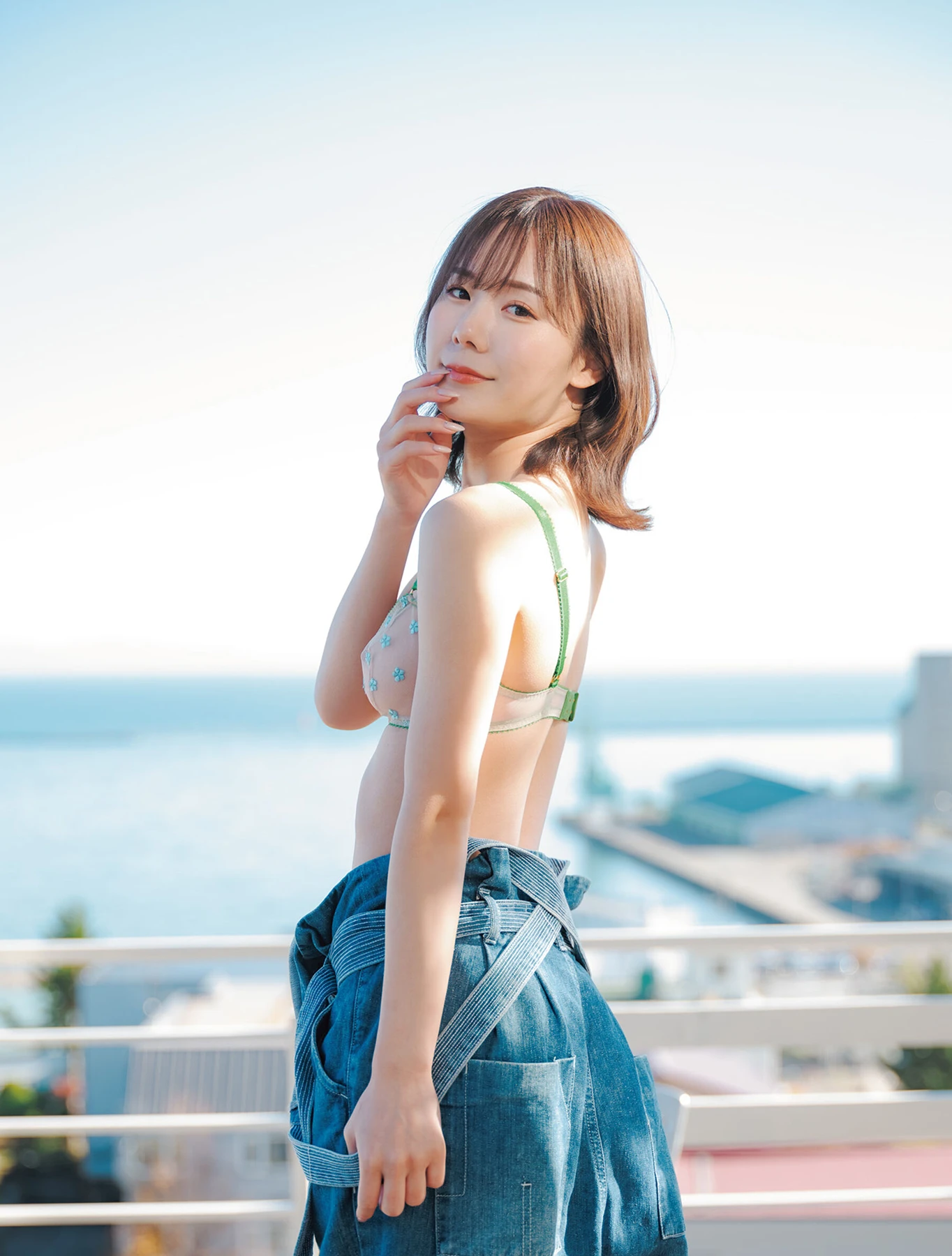 MIRU みる, アダルト写真集 「Scenery」 Set.03 - P11