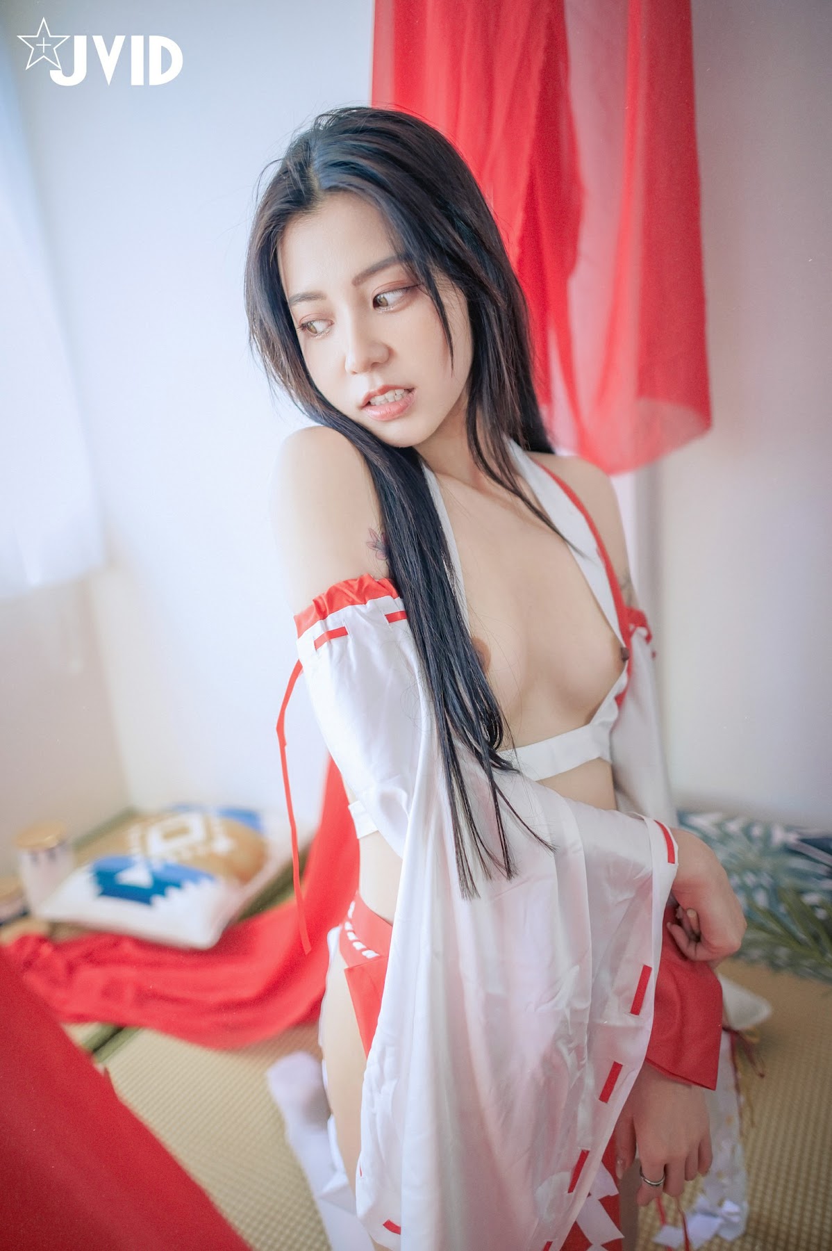 [JVID] Caroline卡洛琳 – 巫女裸身除魔日記 - P44