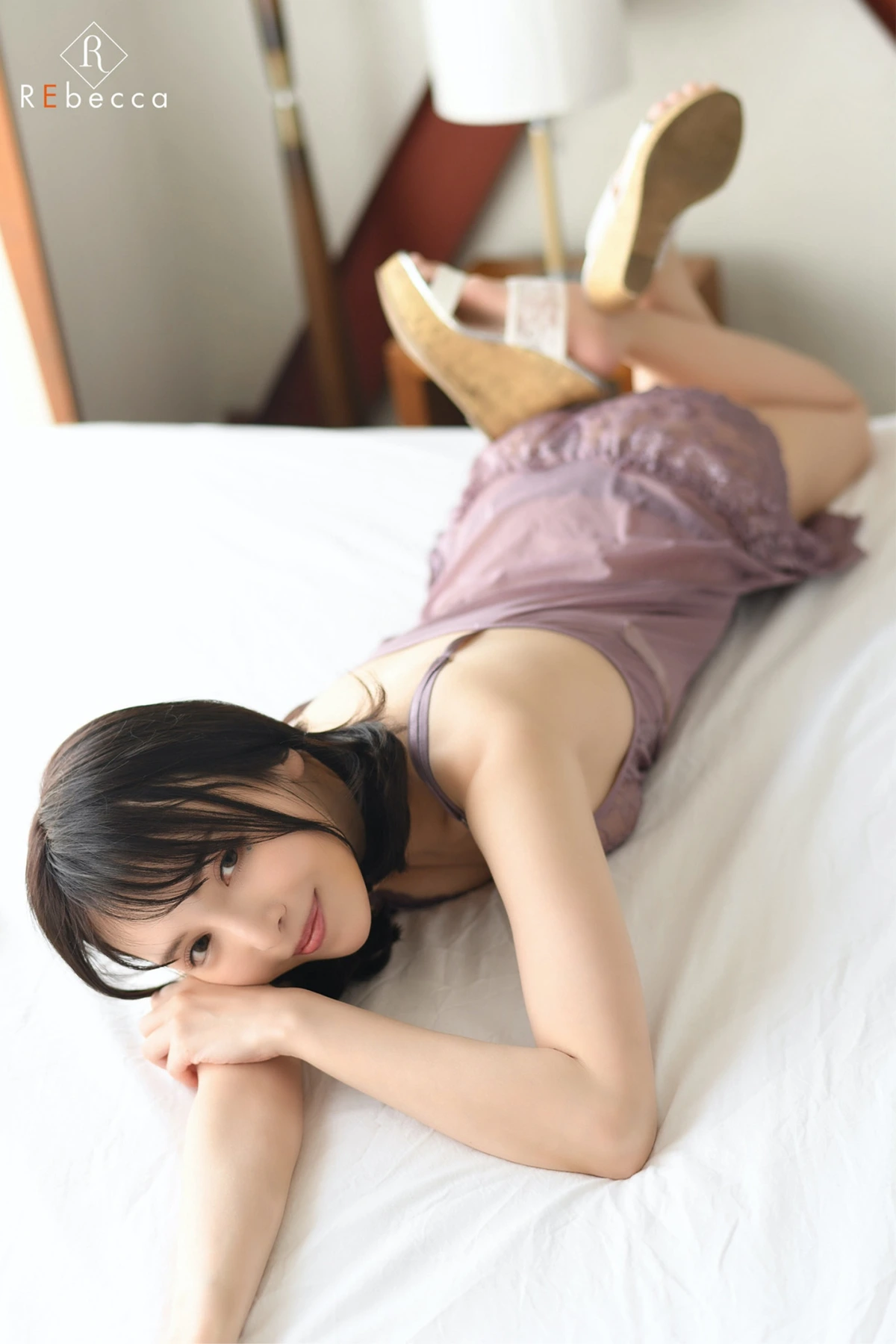 Riona Hirose 広瀬りおな, REbecca 写真集 「Touch Your Heart」 - P37