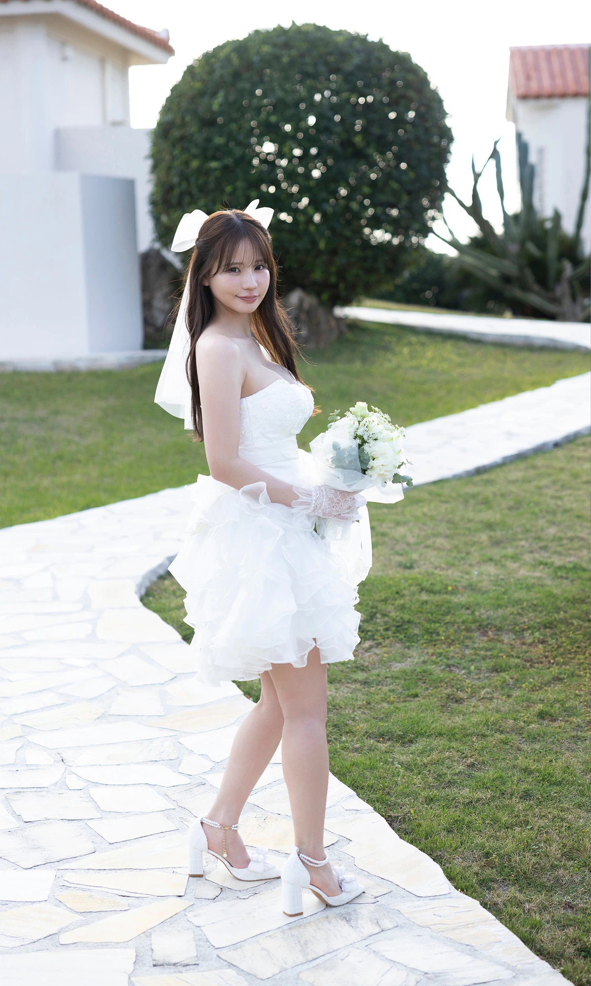 Miyu Wada 和田海佑, 1stデジタル写真集 「Honeymoon～prologue～」 - P3