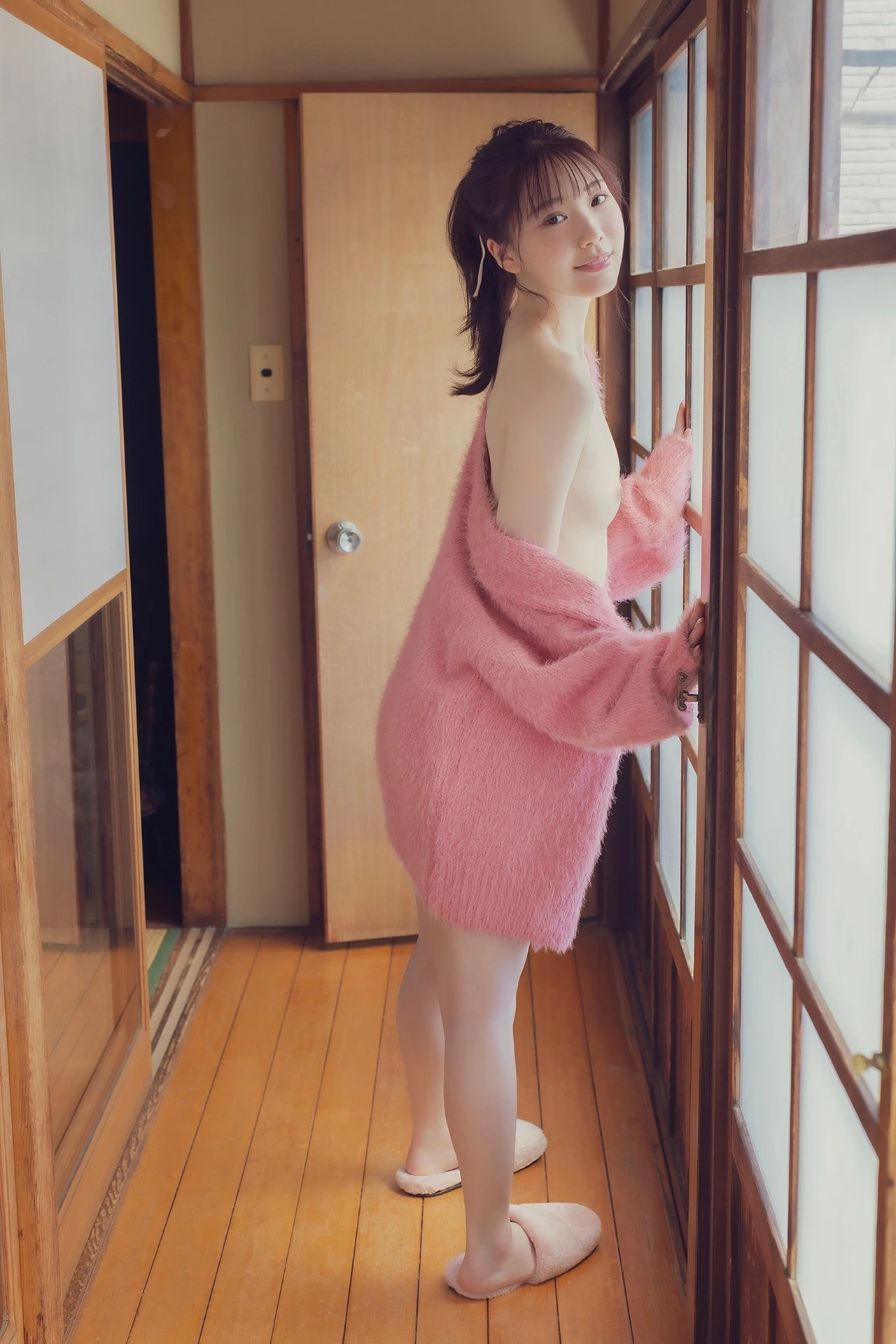 Mio Ishikawa 石川澪, FRIDAYデジタル写真集 「Candy Pink Vol.01」 - P3